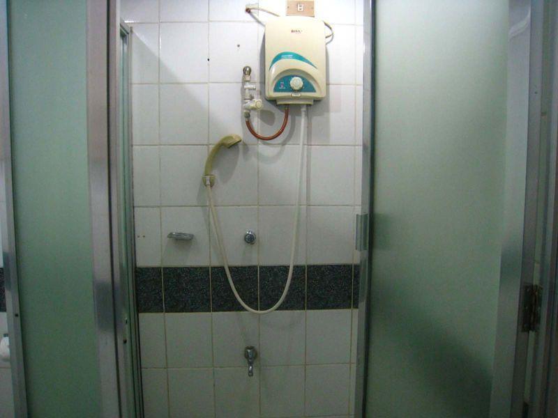Salcedo Suites Makati City Exterior photo