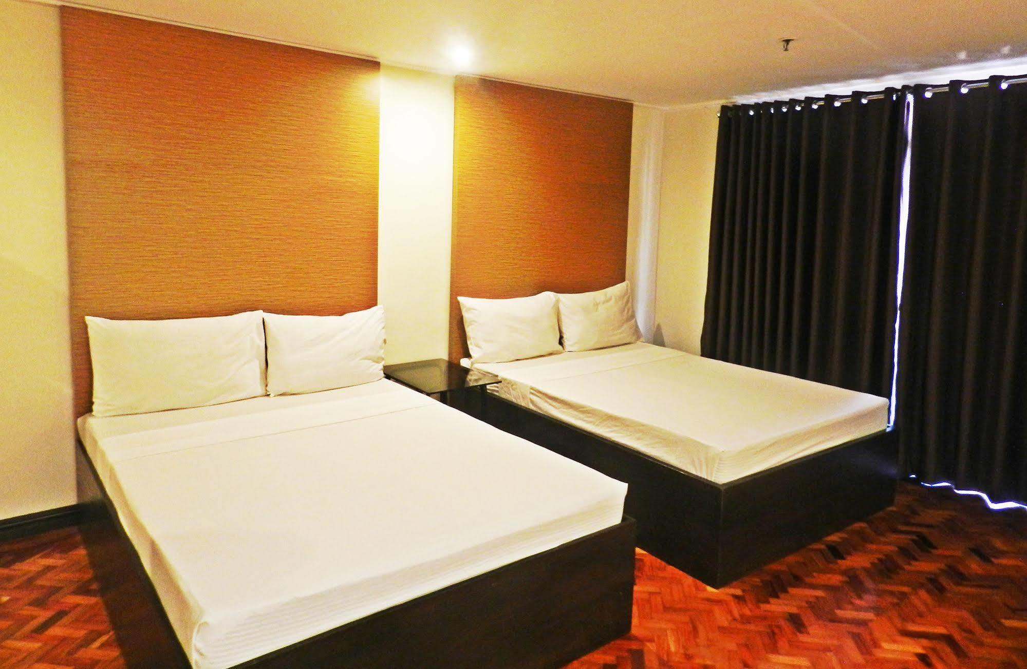 Salcedo Suites Makati City Exterior photo